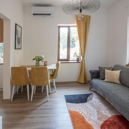 Linden House - A Lovely Apartment In Central Varna Exterior photo