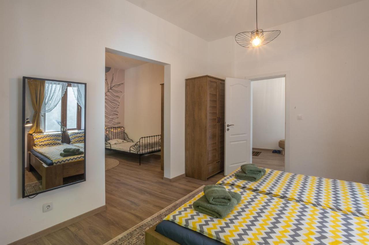 Linden House - A Lovely Apartment In Central Varna Exterior photo