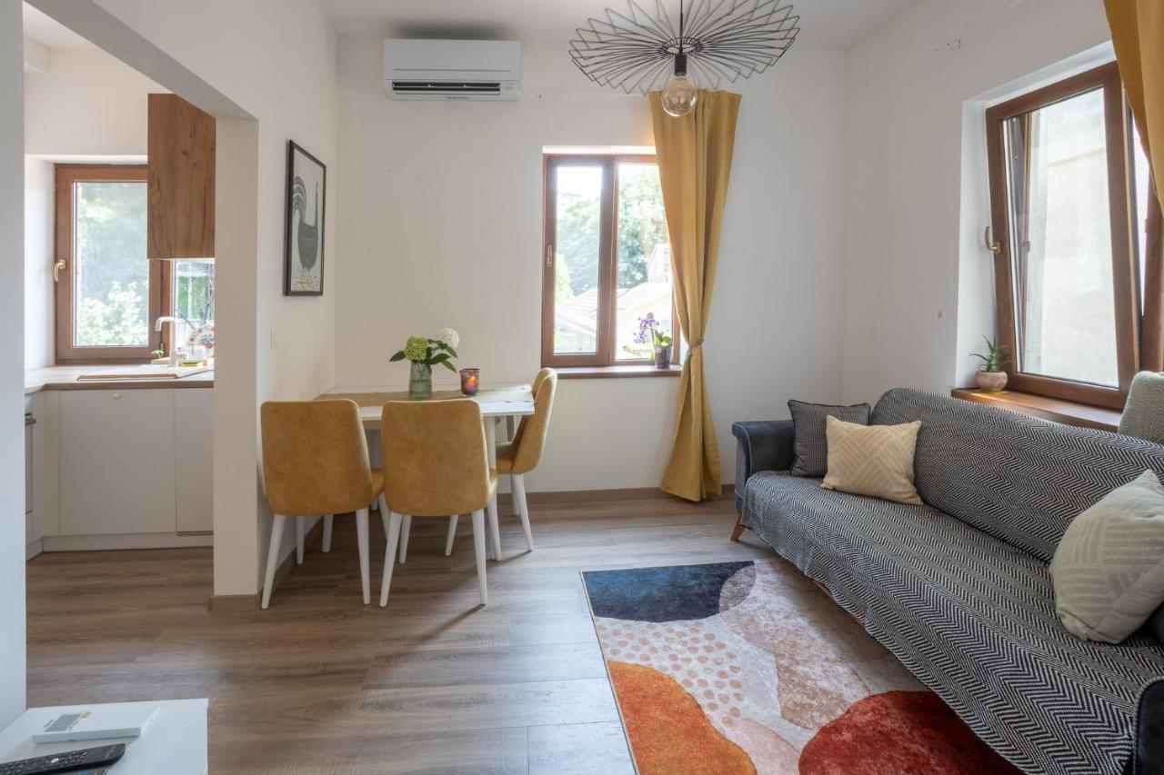 Linden House - A Lovely Apartment In Central Varna Exterior photo